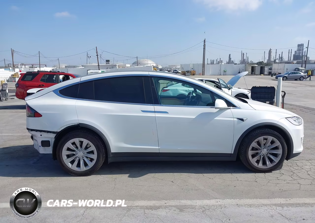 2020 Tesla Model X Long Range Dual Motor All-Wheel Drive-Long Range Plus Dual Motor All-Wheel Drive VIN:5YJXCDE27LF297135 - 14