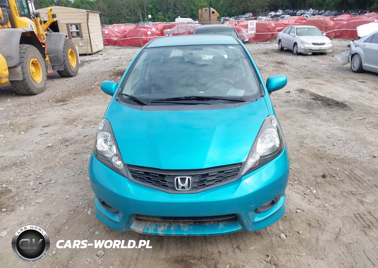 2012 Honda Fit Sport VIN:JHMGE8H51CC011086 - 12