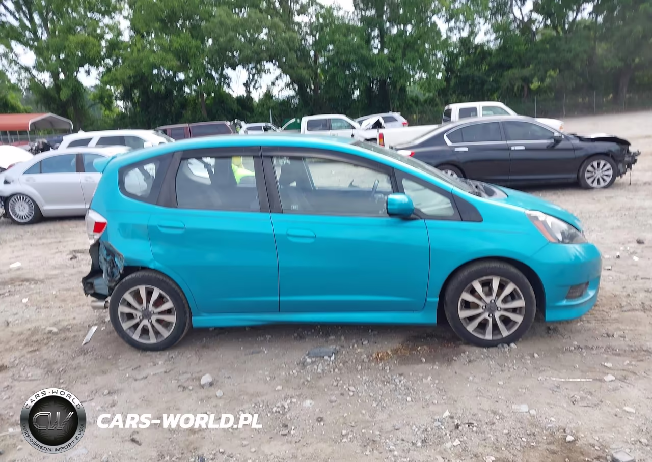 2012 Honda Fit Sport VIN:JHMGE8H51CC011086 - 13