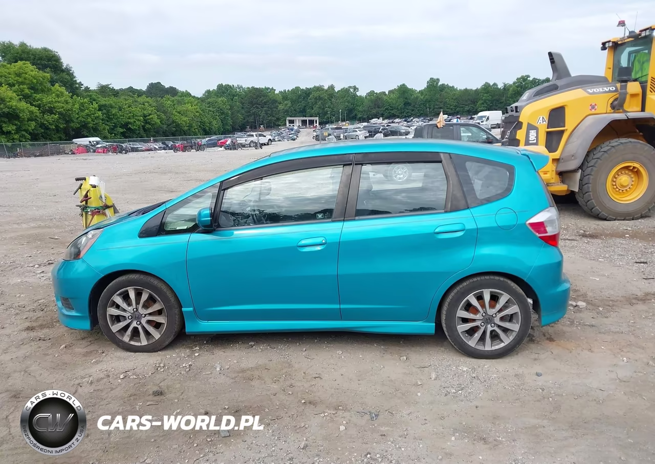 2012 Honda Fit Sport VIN:JHMGE8H51CC011086 - 14