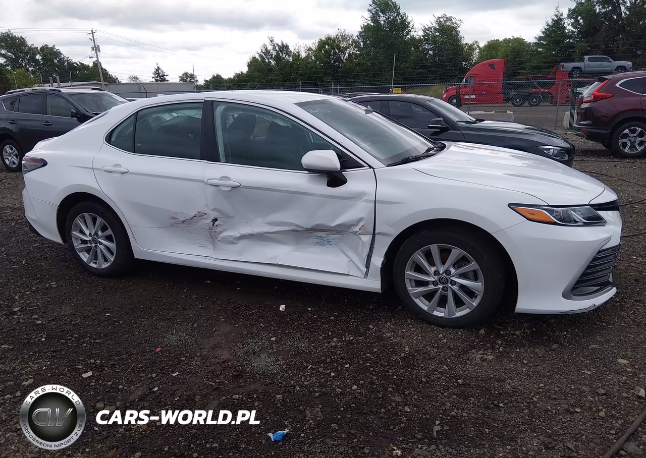 2023 Toyota Camry Le VIN:4T1C11AK4PU104022 - 13