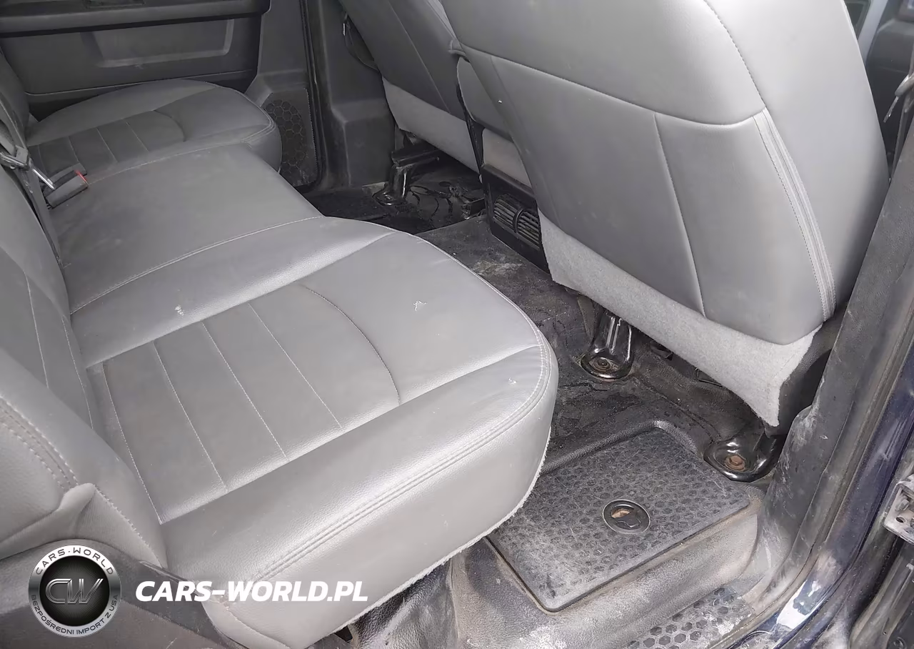 2018 Ram 1500 Tradesman 4X4 5'7 Box VIN:1C6RR7KG2JS294207 - 8