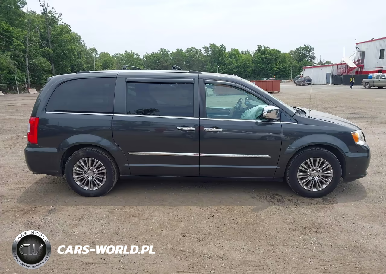 2011 Chrysler Town & Country Limited VIN:2A4RR6DG1BR683868 - 13