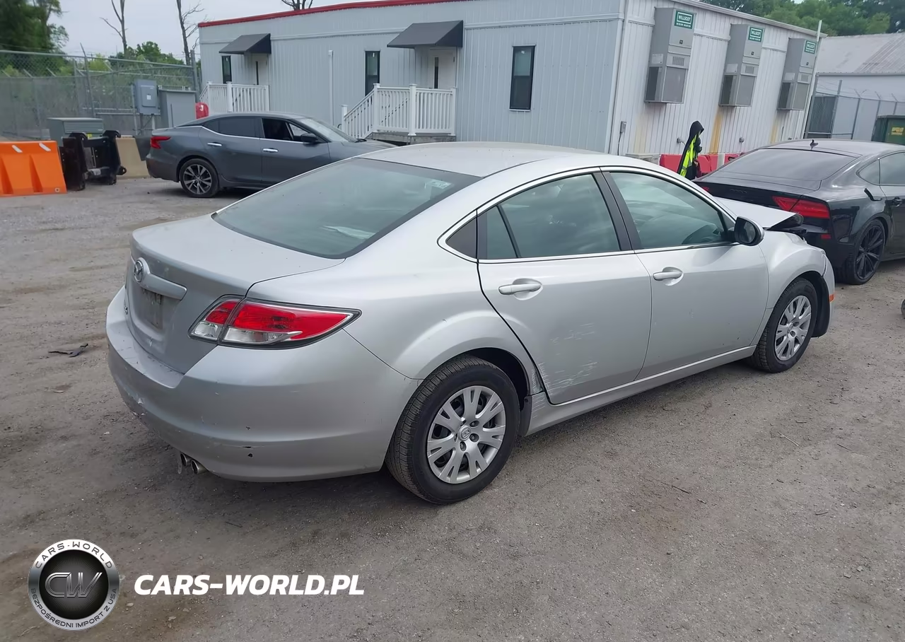 2009 Mazda Mazda6 I Sport VIN:1YVHP81A095M24809 - 4