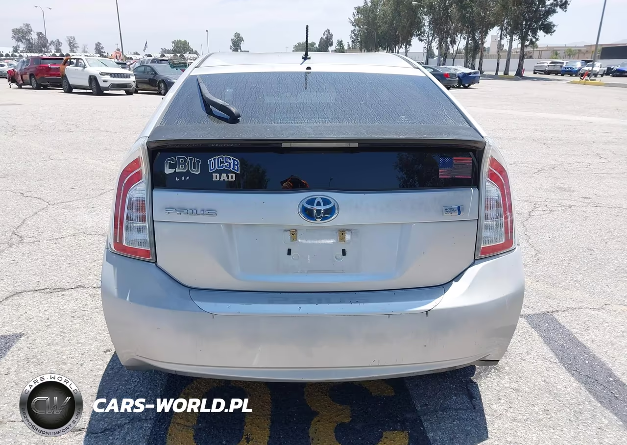 2013 Toyota Prius Two VIN:JTDKN3DU6D5623527 - 18