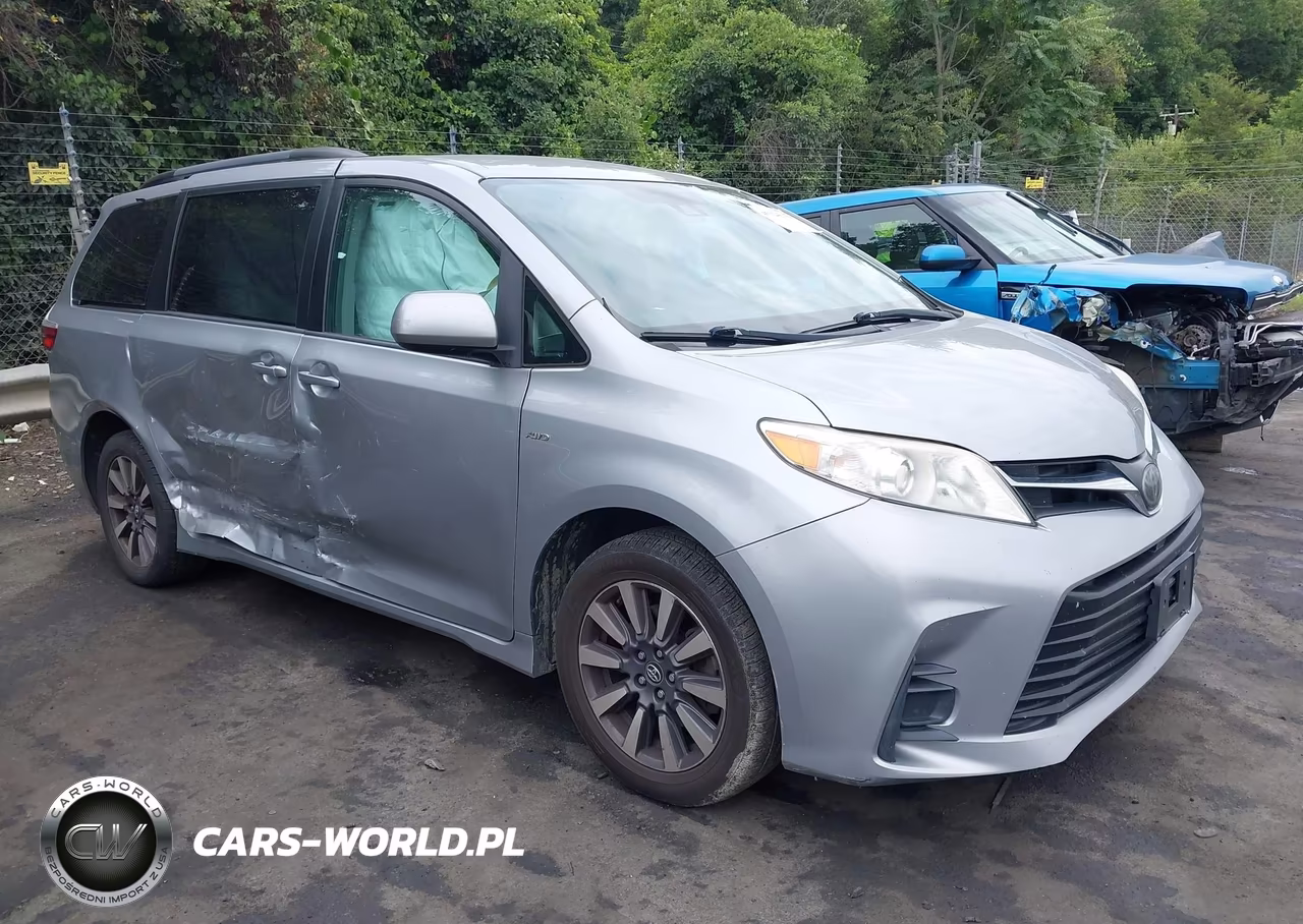 2018 Toyota Sienna Le 7 Passenger