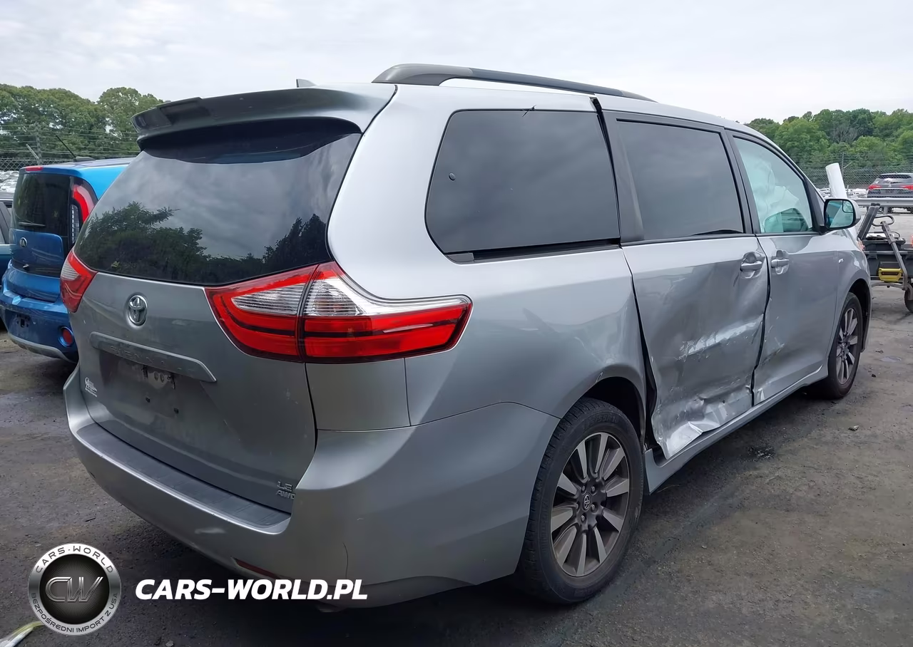 2018 Toyota Sienna Le 7 Passenger VIN:5TDJZ3DC0JS189425 - 4
