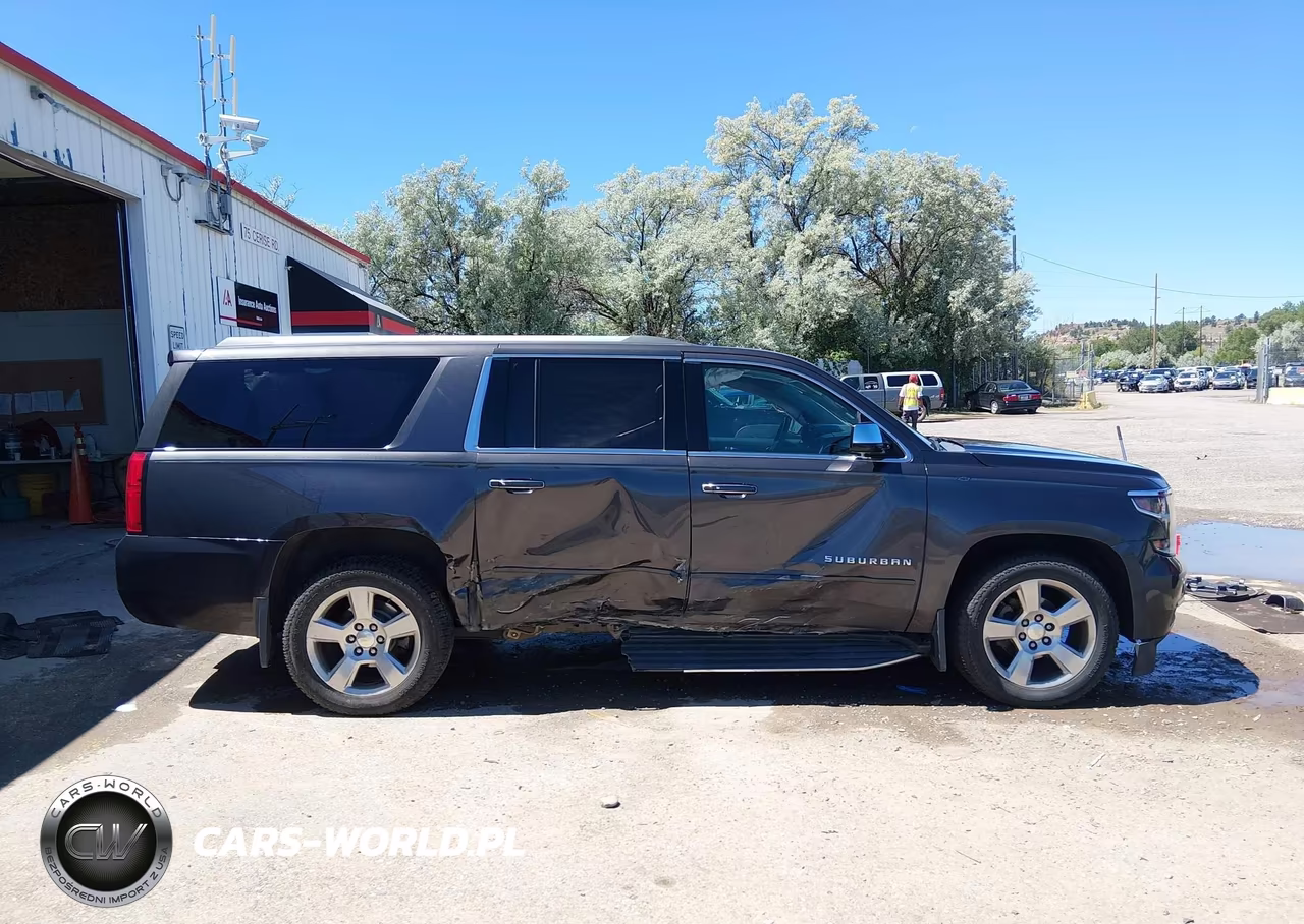 2017 Chevrolet Suburban Premier VIN:1GNSKJKC4HR146125 - 12