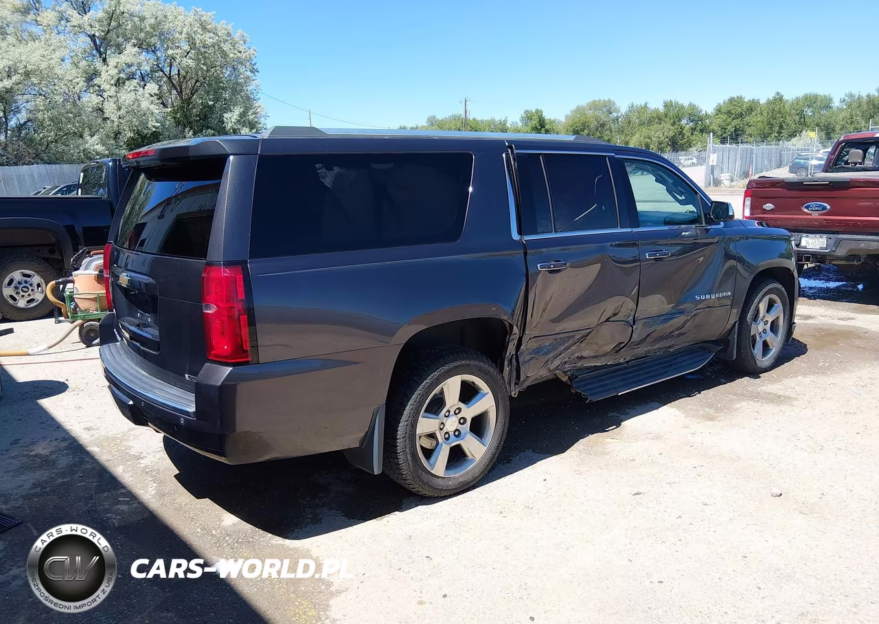2017 Chevrolet Suburban Premier VIN:1GNSKJKC4HR146125 - 4