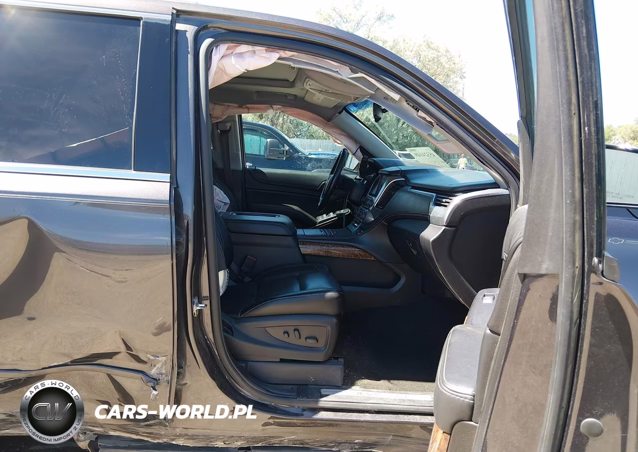 2017 Chevrolet Suburban Premier VIN:1GNSKJKC4HR146125 - 5