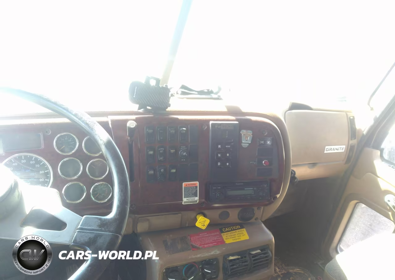 2005 Mack 700 Cv700 VIN:1M2AG11CX5M021576 - 12