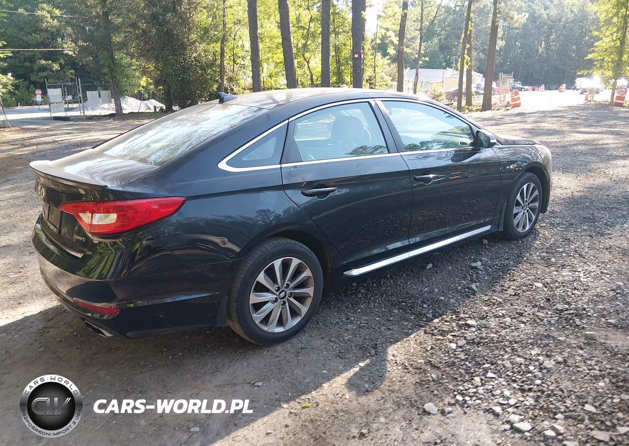 2015 Hyundai Sonata Sport VIN:5NPE34AF9FH040970 - 4