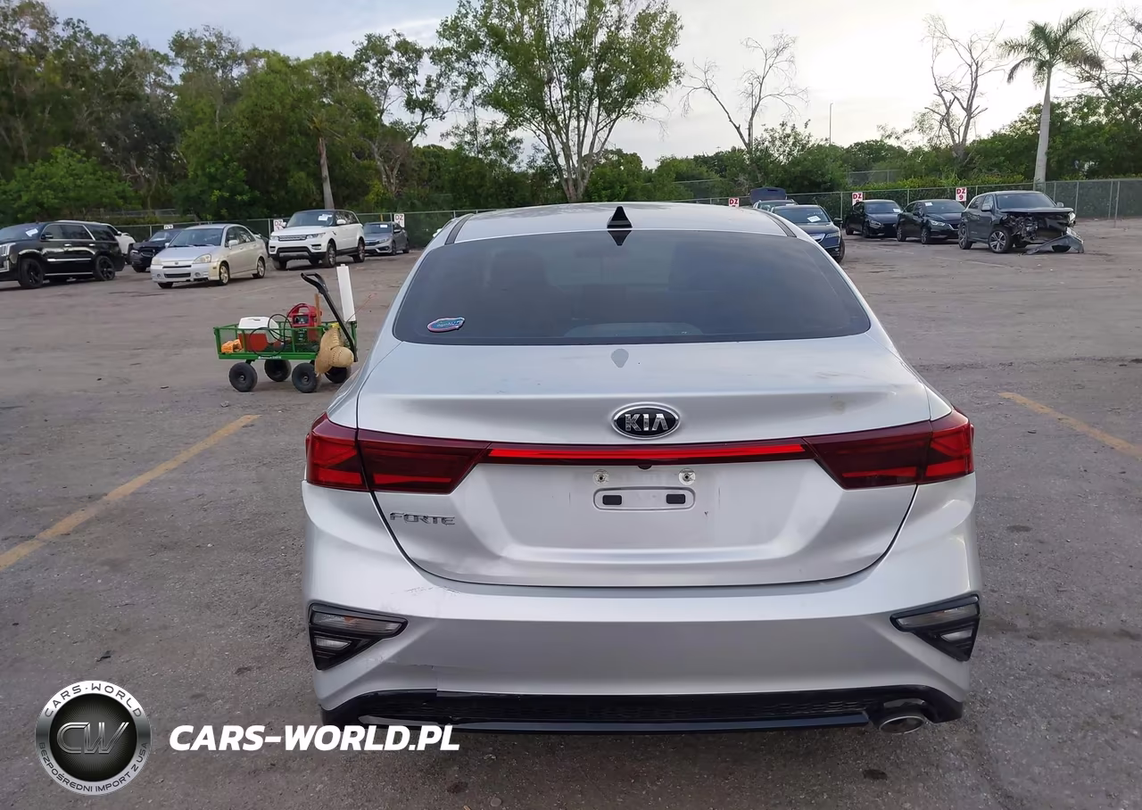 2021 Kia Forte Lxs VIN:3KPF24AD1ME344849 - 17
