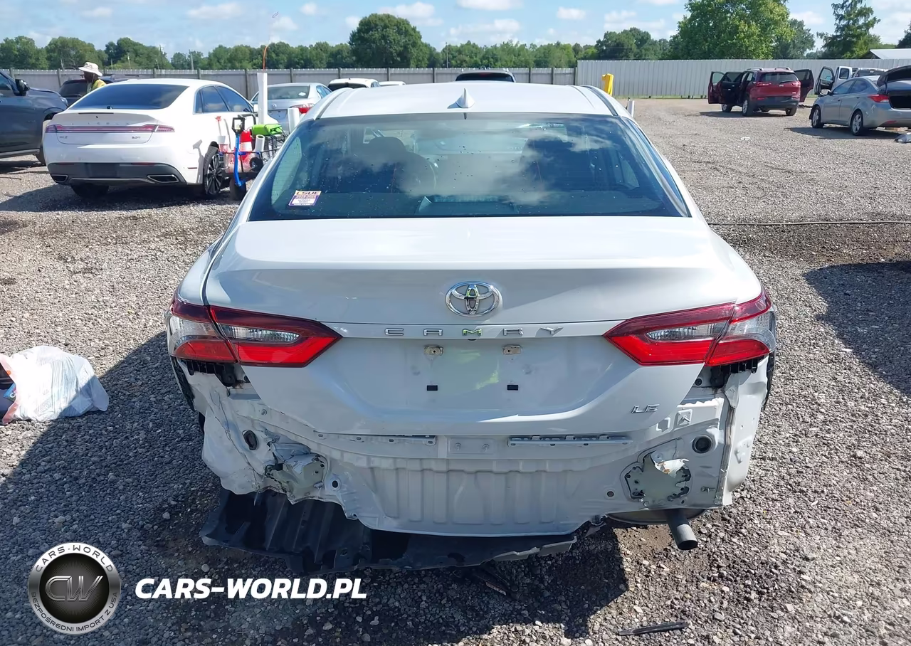2022 Toyota Camry Le VIN:4T1C11AK2NU063726 - 17