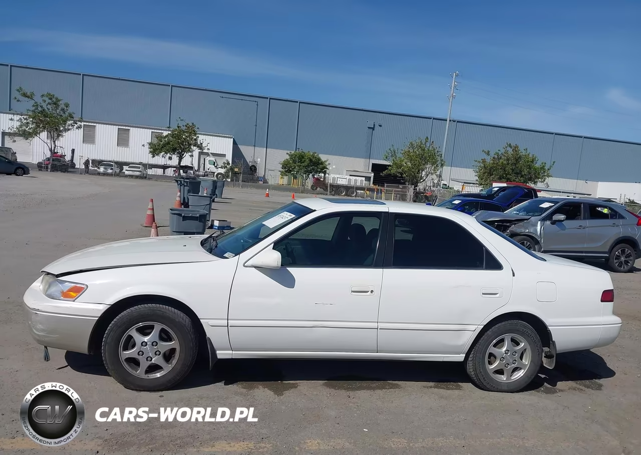 1999 Toyota Camry Le VIN:4T1BG22K0XU892392 - 14