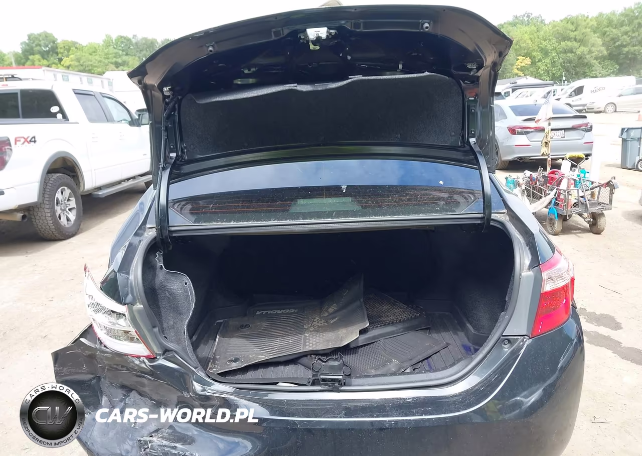 2018 Toyota Corolla Le VIN:2T1BURHE4JC015450 - 15