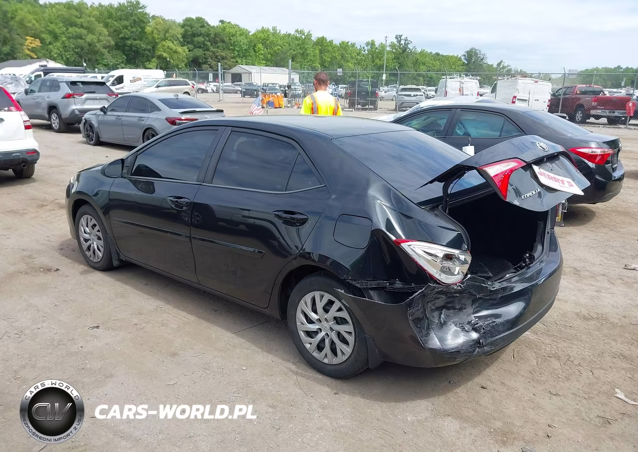 2018 Toyota Corolla Le VIN:2T1BURHE4JC015450 - 3