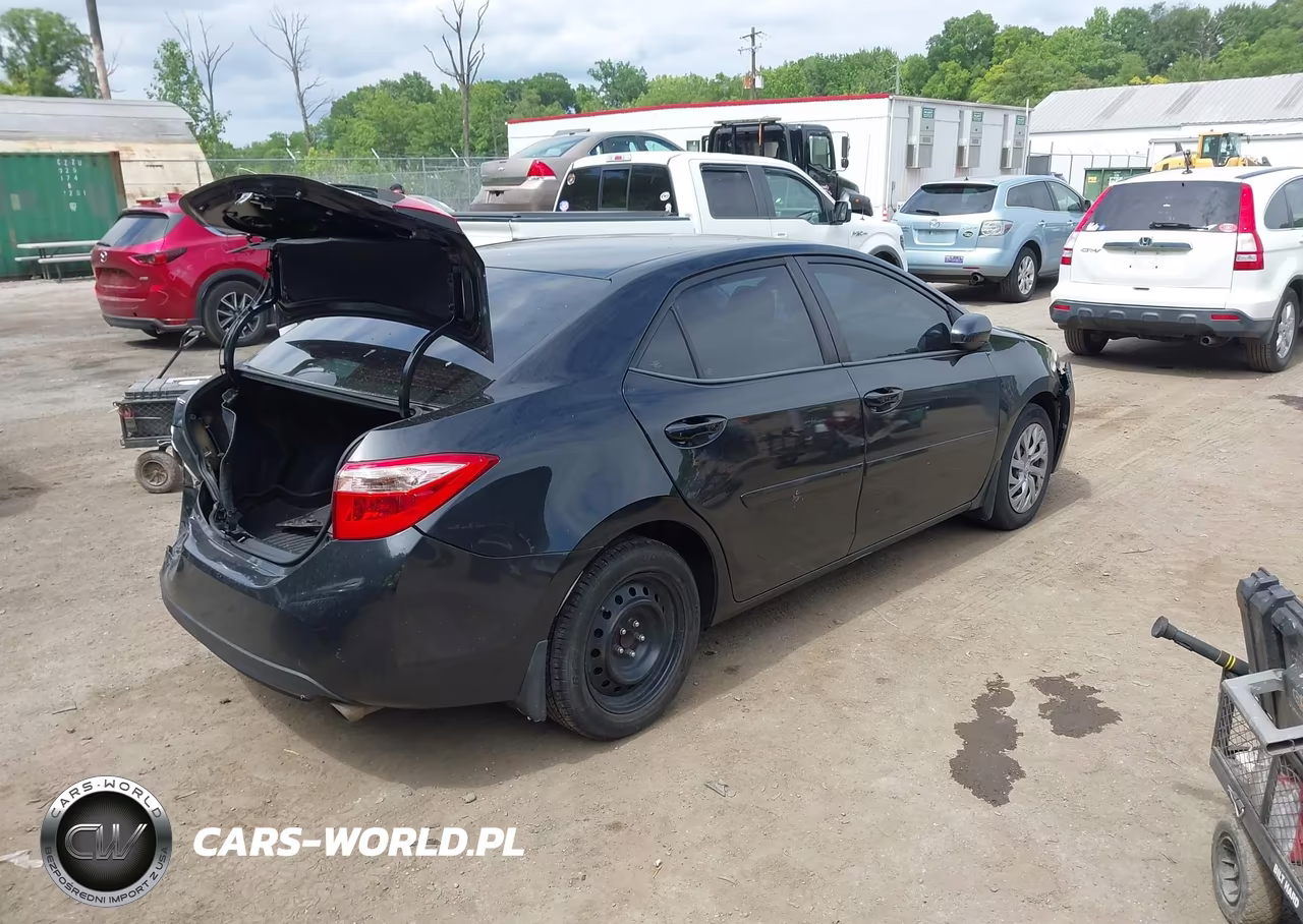 2018 Toyota Corolla Le VIN:2T1BURHE4JC015450 - 4
