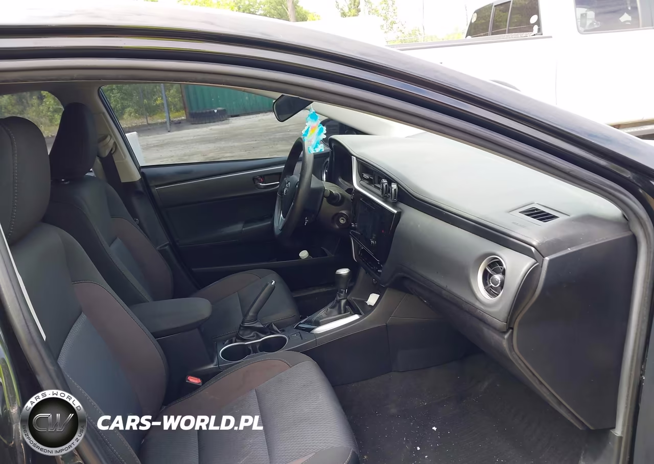 2018 Toyota Corolla Le VIN:2T1BURHE4JC015450 - 5