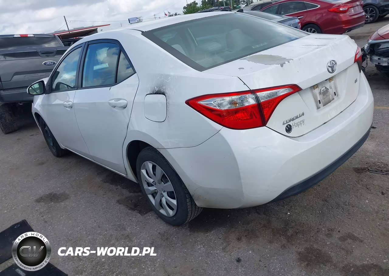 2016 Toyota Corolla Le VIN:5YFBURHE3GP546521 - 3