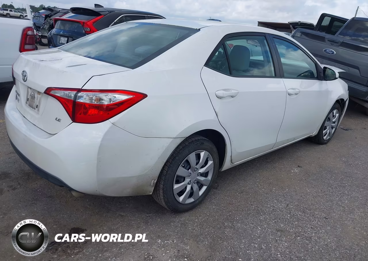 2016 Toyota Corolla Le VIN:5YFBURHE3GP546521 - 4