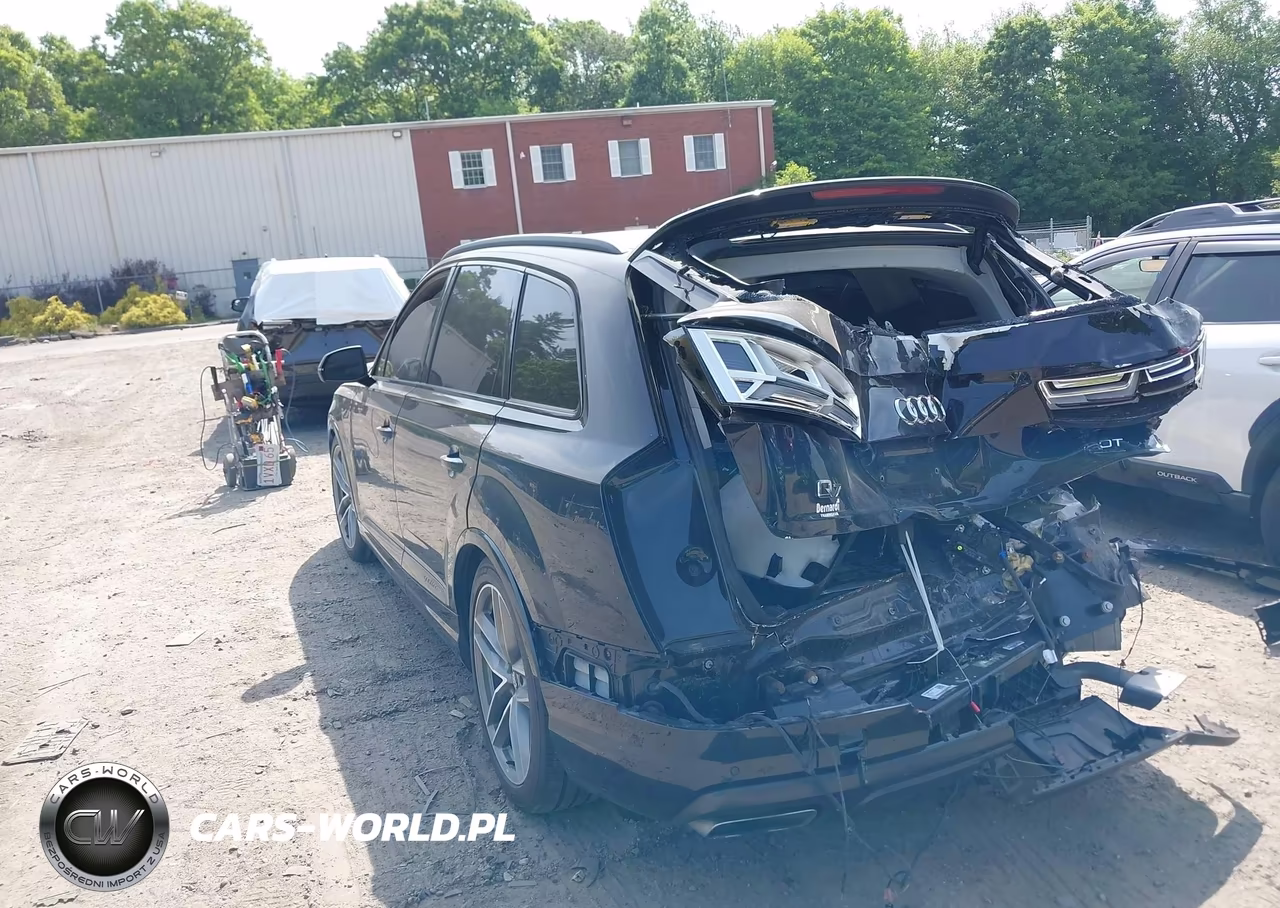 2017 Audi Q7 3.0T Premium VIN:WA1VABF72HD058001 - 3