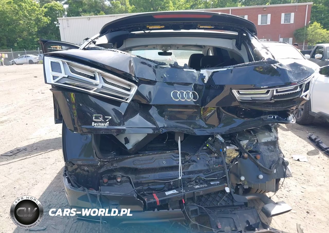 2017 Audi Q7 3.0T Premium VIN:WA1VABF72HD058001 - 6