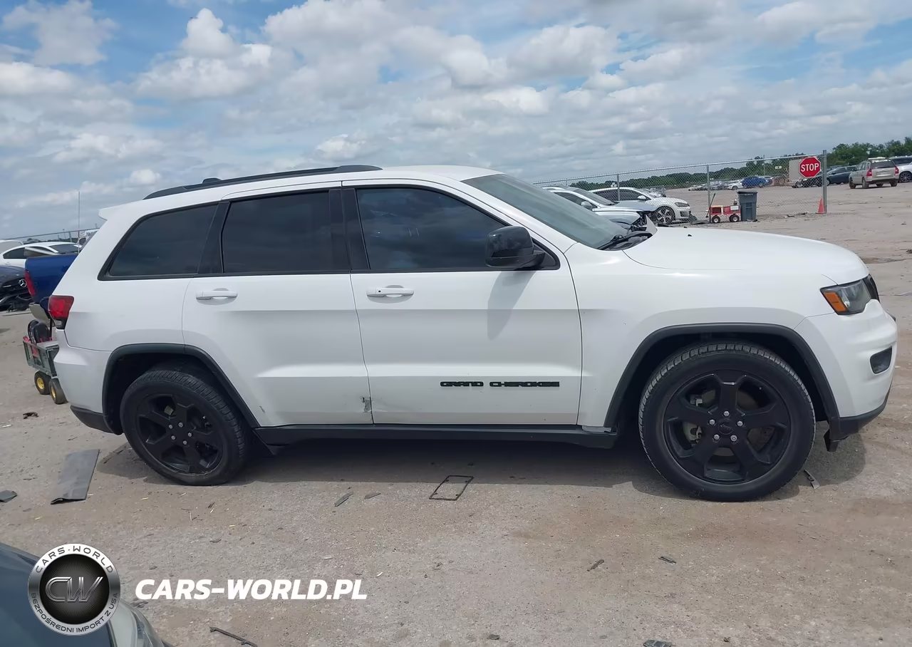 2019 Jeep Grand Cherokee Upland 4X2 VIN:1C4RJEAG4KC580528 - 13