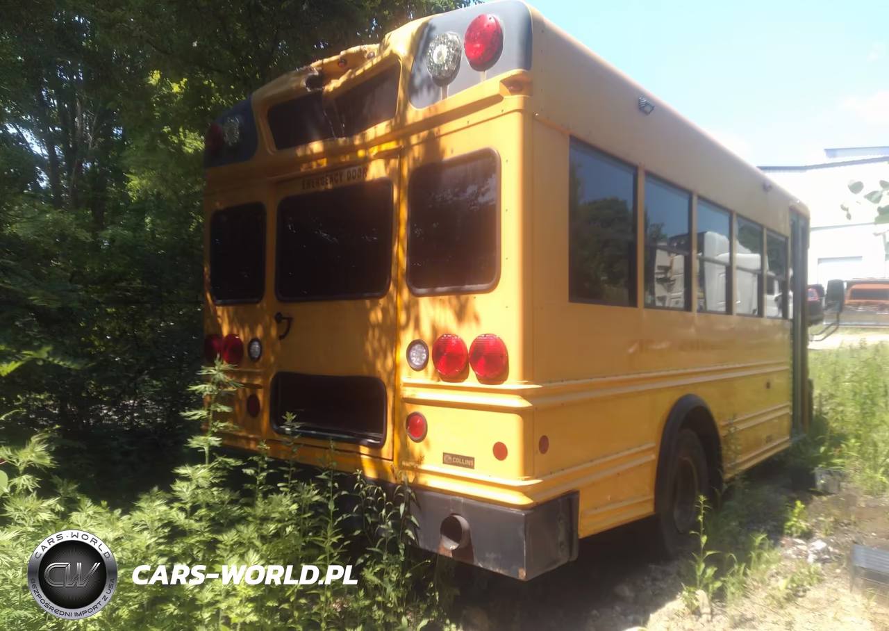 2011 Chevrolet Express Cutaway Diesel VIN:1GB3G3BL7B1164610 - 4
