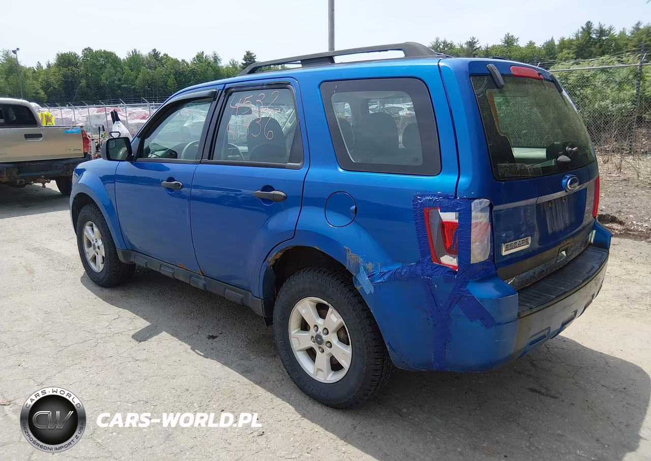 2011 Ford Escape Xls VIN:1FMCU9C79BKC46563 - 3