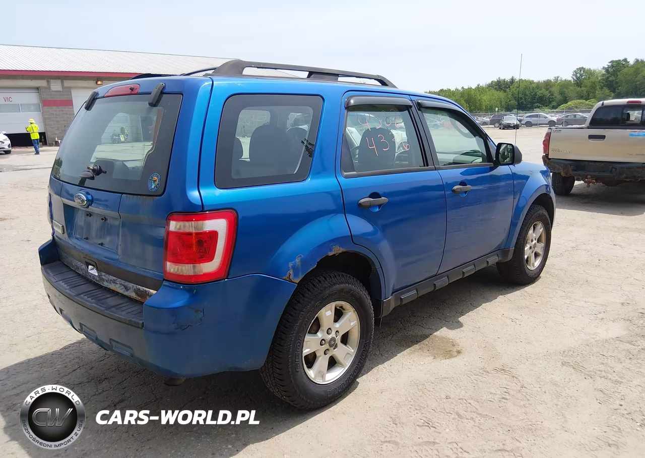 2011 Ford Escape Xls VIN:1FMCU9C79BKC46563 - 4