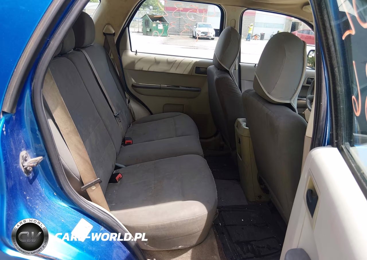 2011 Ford Escape Xls VIN:1FMCU9C79BKC46563 - 8