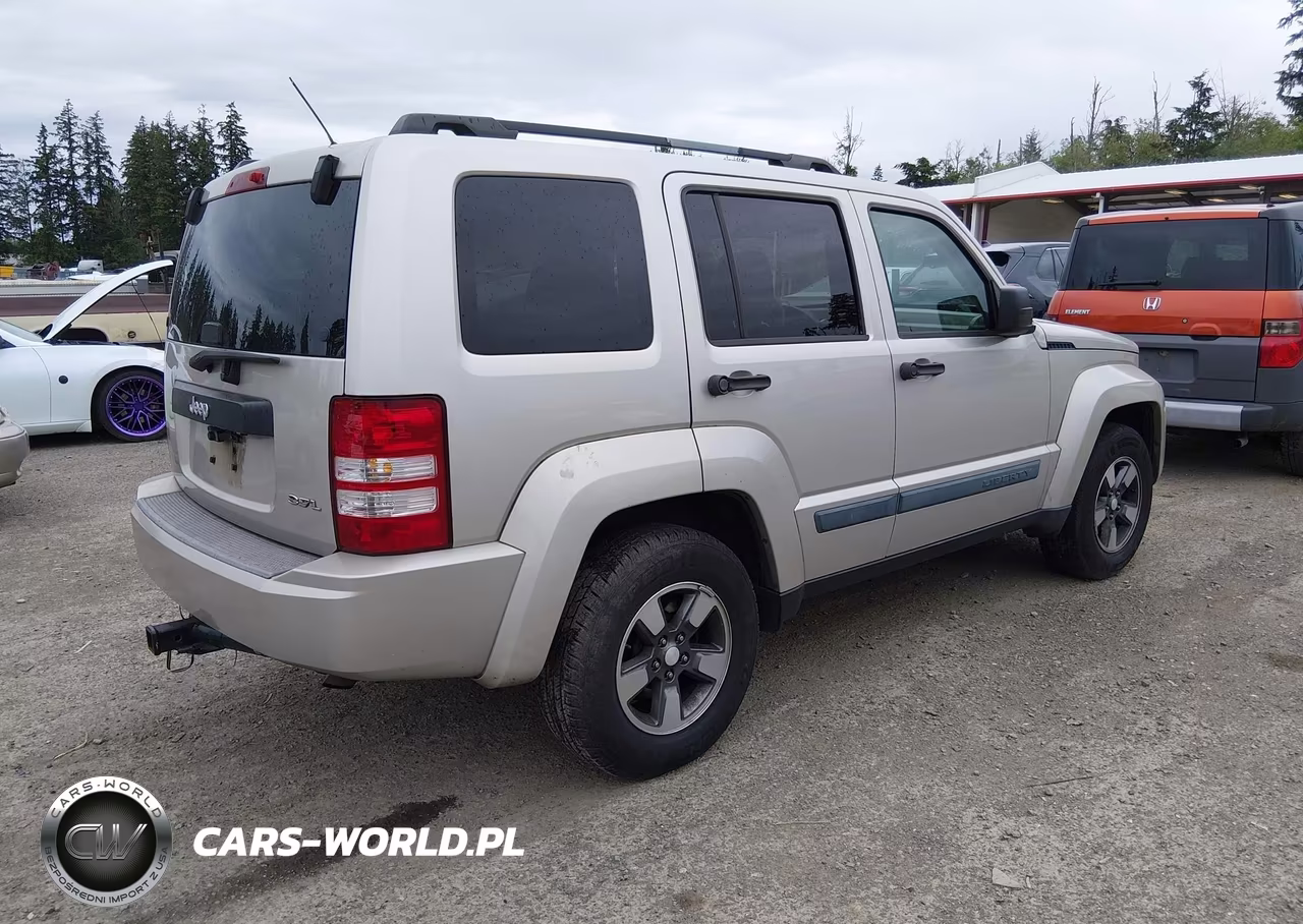 2008 Jeep Liberty Sport VIN:1J8GP28KX8W134639 - 4