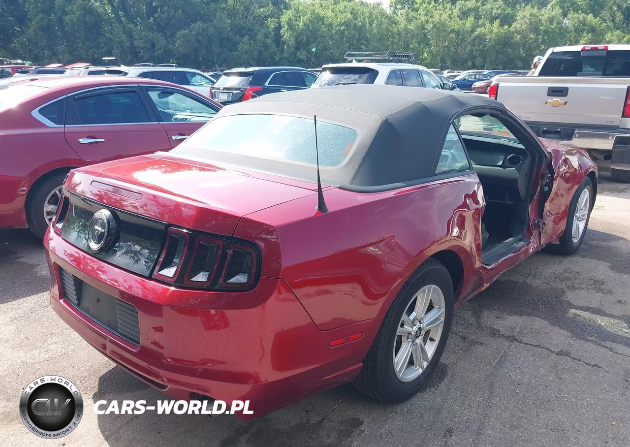 2014 Ford Mustang V6 VIN:1ZVBP8EM8E5219889 - 4