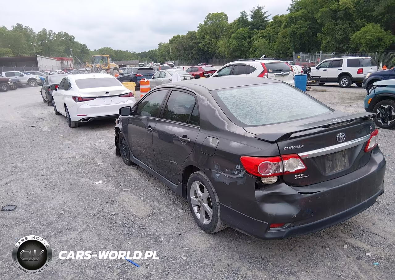 2012 Toyota Corolla S VIN:2T1BU4EEXCC867442 - 3