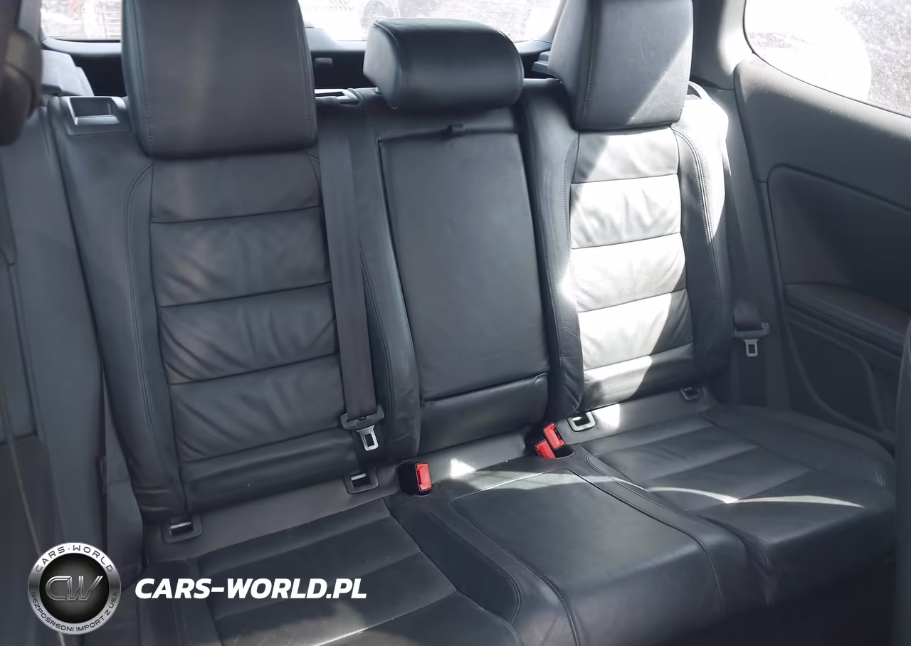 2010 Volkswagen Gti 2-Door VIN:WVWFD7AJ7AW356250 - 8