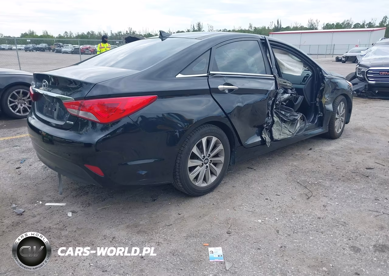 2014 Hyundai Sonata Limited VIN:5NPEC4AC5EH867935 - 4