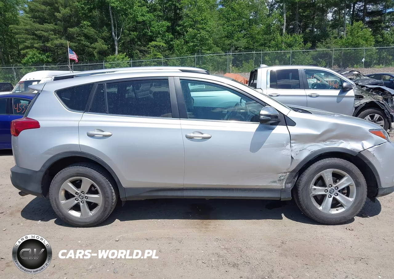 2015 Toyota Rav4 Xle VIN:2T3RFREV4FW372041 - 13