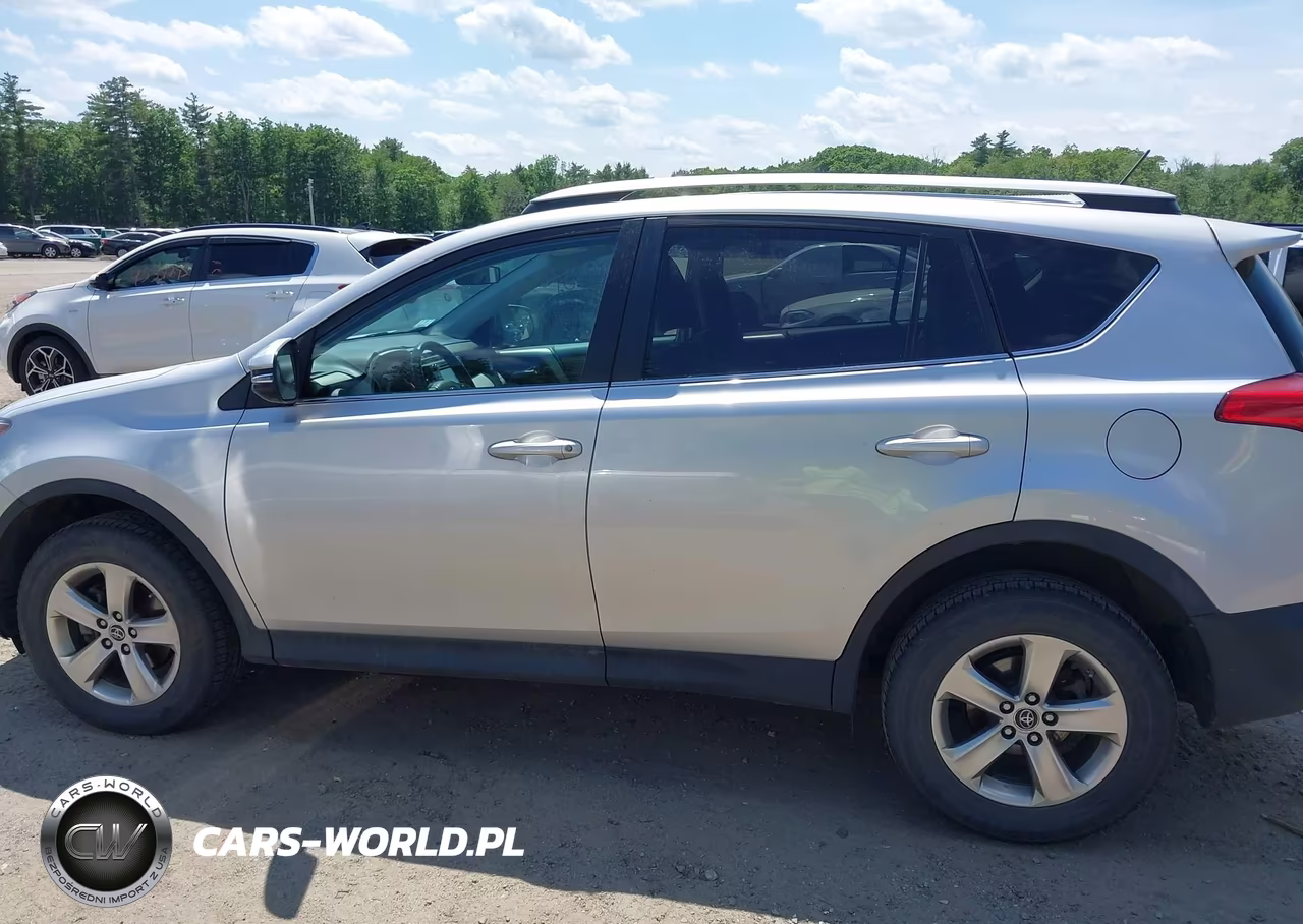 2015 Toyota Rav4 Xle VIN:2T3RFREV4FW372041 - 14
