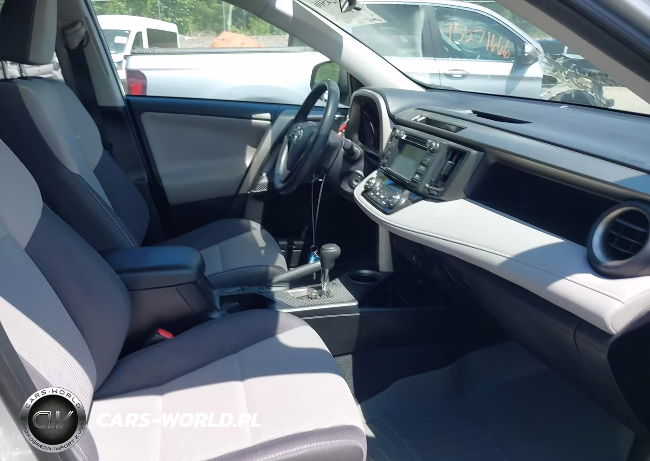 2015 Toyota Rav4 Xle VIN:2T3RFREV4FW372041 - 5