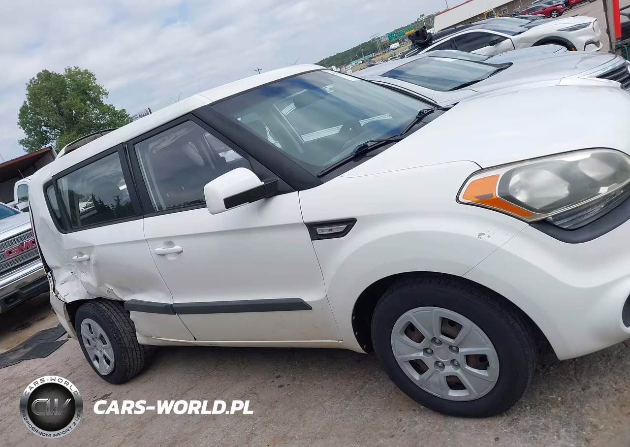 2013 Kia Soul VIN:KNDJT2A54D7570615 - 13