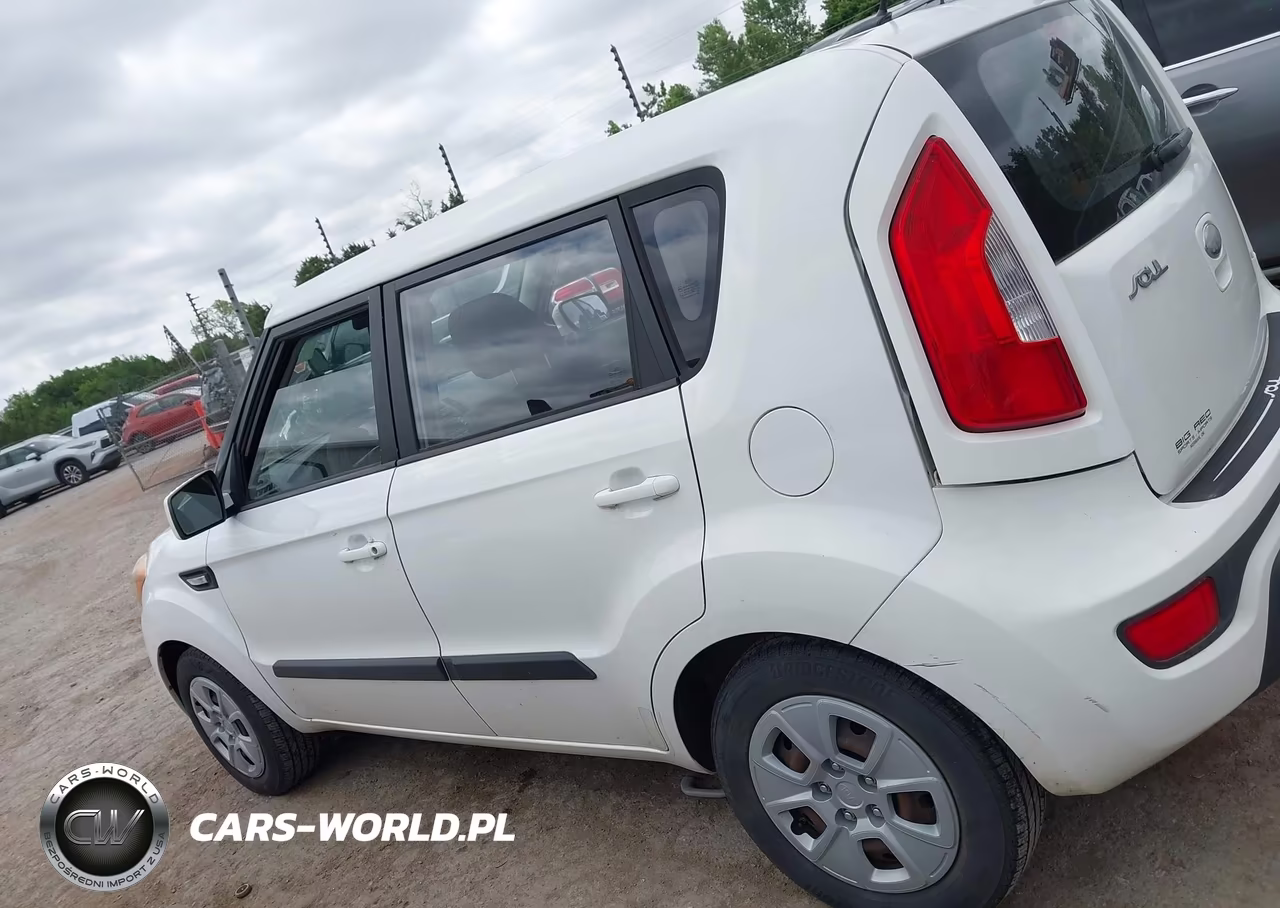 2013 Kia Soul VIN:KNDJT2A54D7570615 - 14