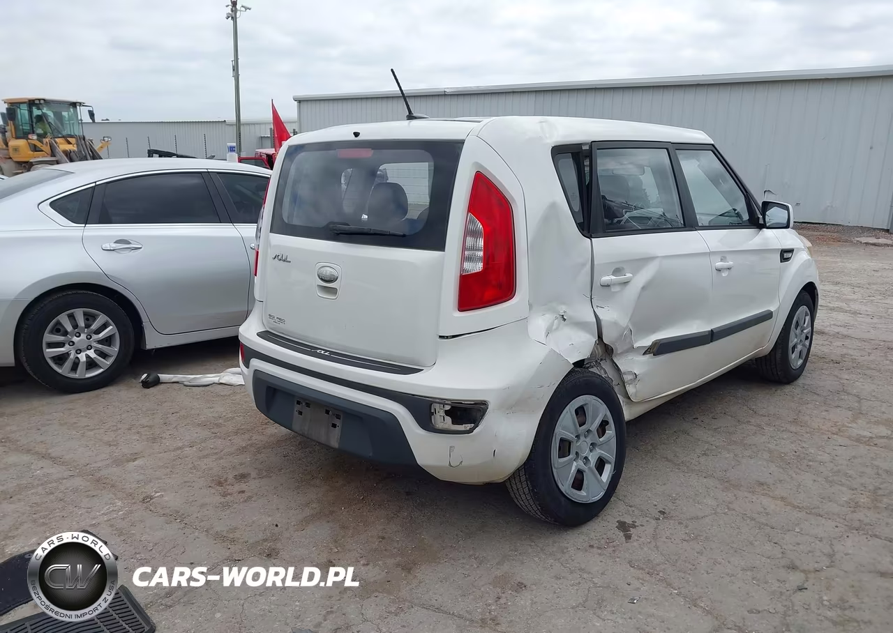 2013 Kia Soul VIN:KNDJT2A54D7570615 - 4