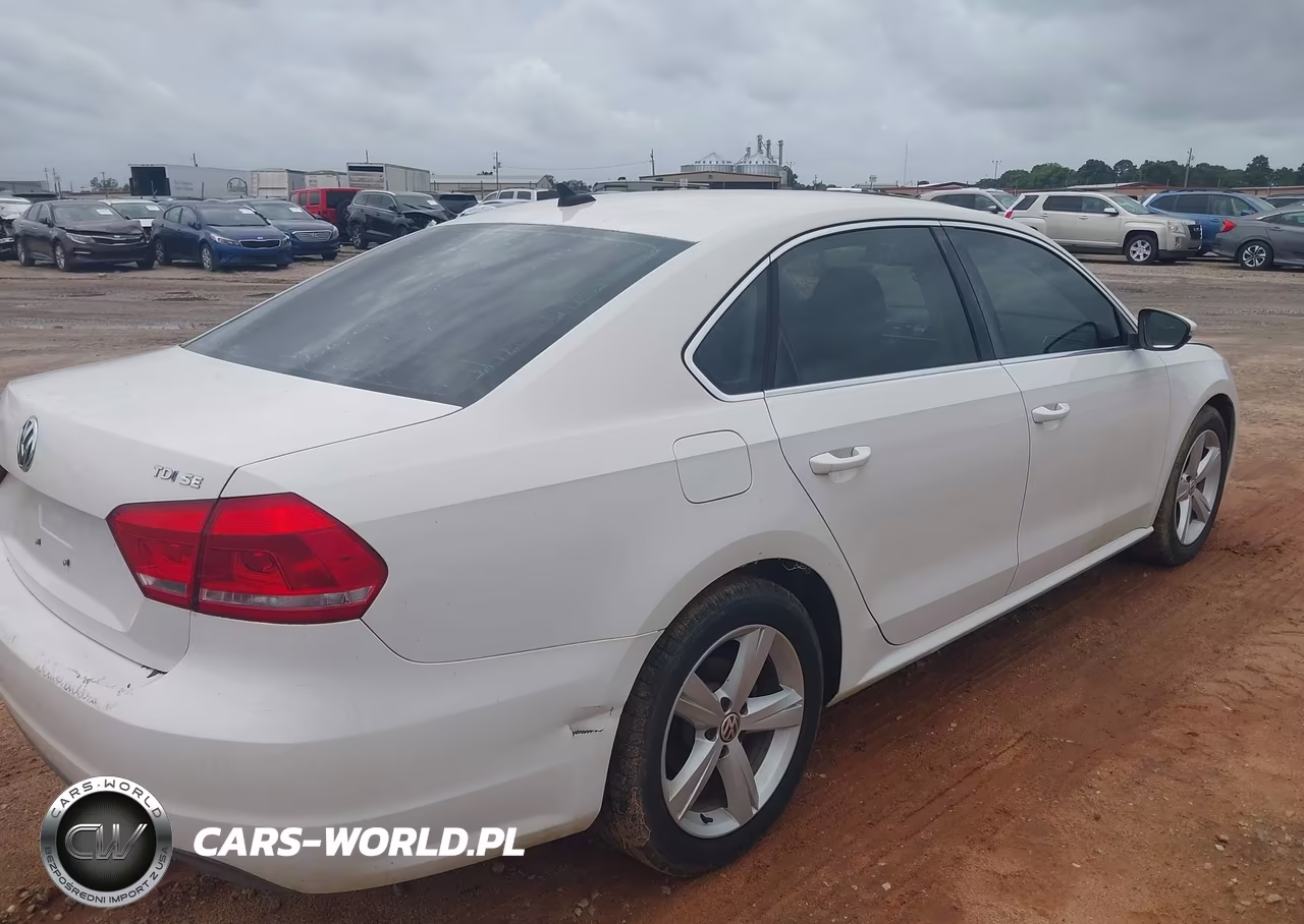 2012 Volkswagen Passat 2.0L Tdi Se VIN:1VWBN7A33CC019041 - 4