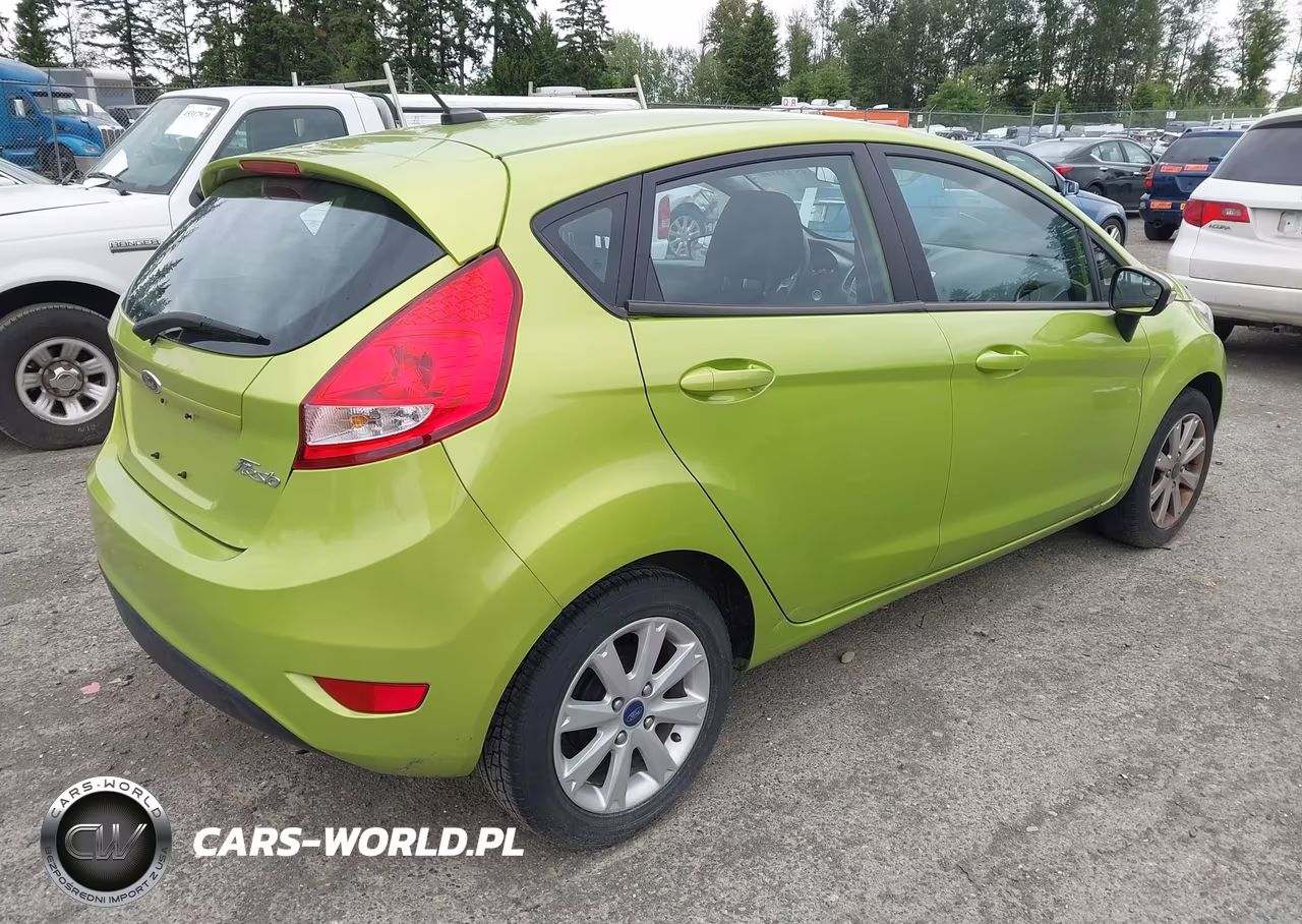 2013 Ford Fiesta Se VIN:3FADP4EJ8DM119588 - 4