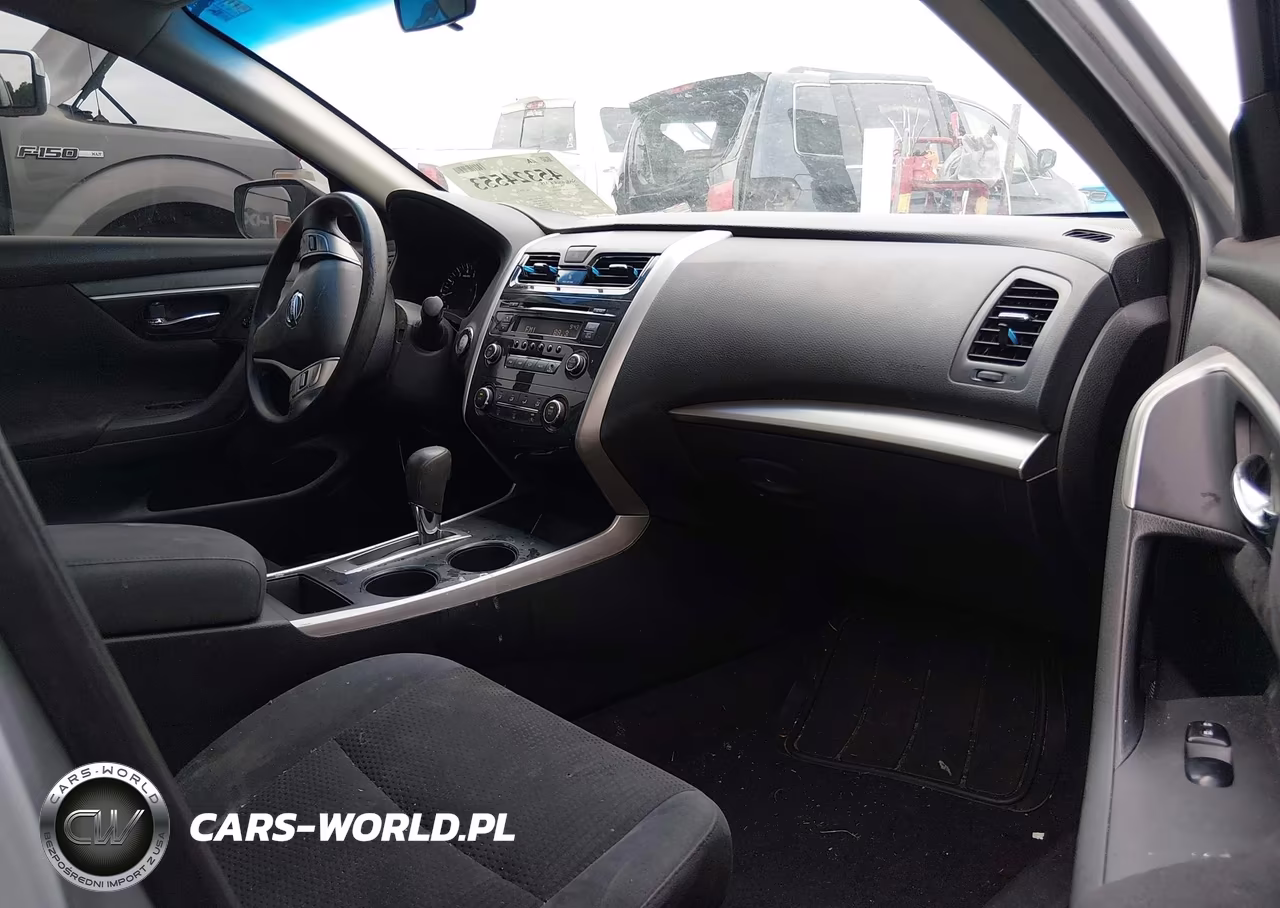 2015 Nissan Altima 2.5 S VIN:1N4AL3AP8FN308365 - 5