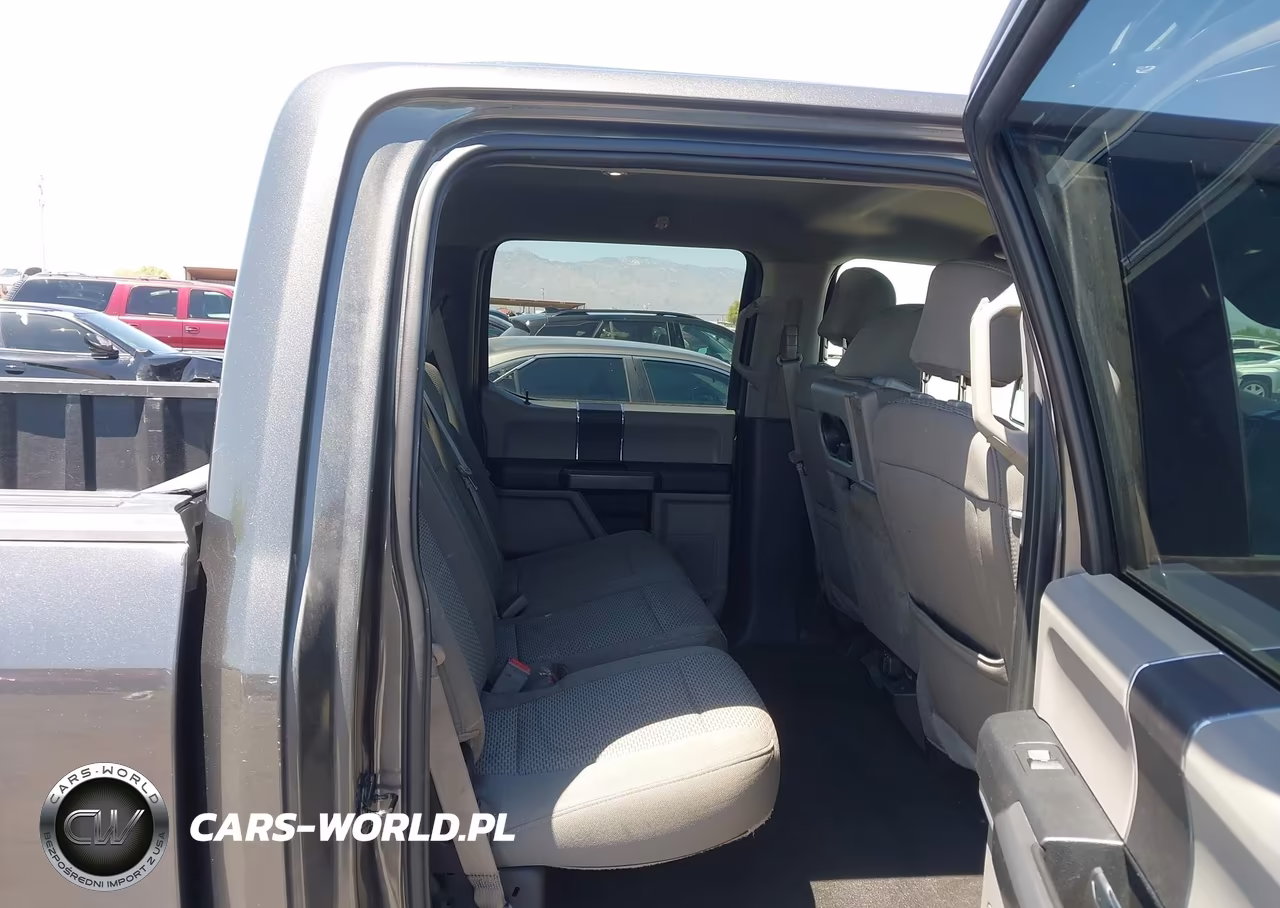 2018 Ford F-150 Xlt VIN:1FTEW1C52JKE46738 - 8