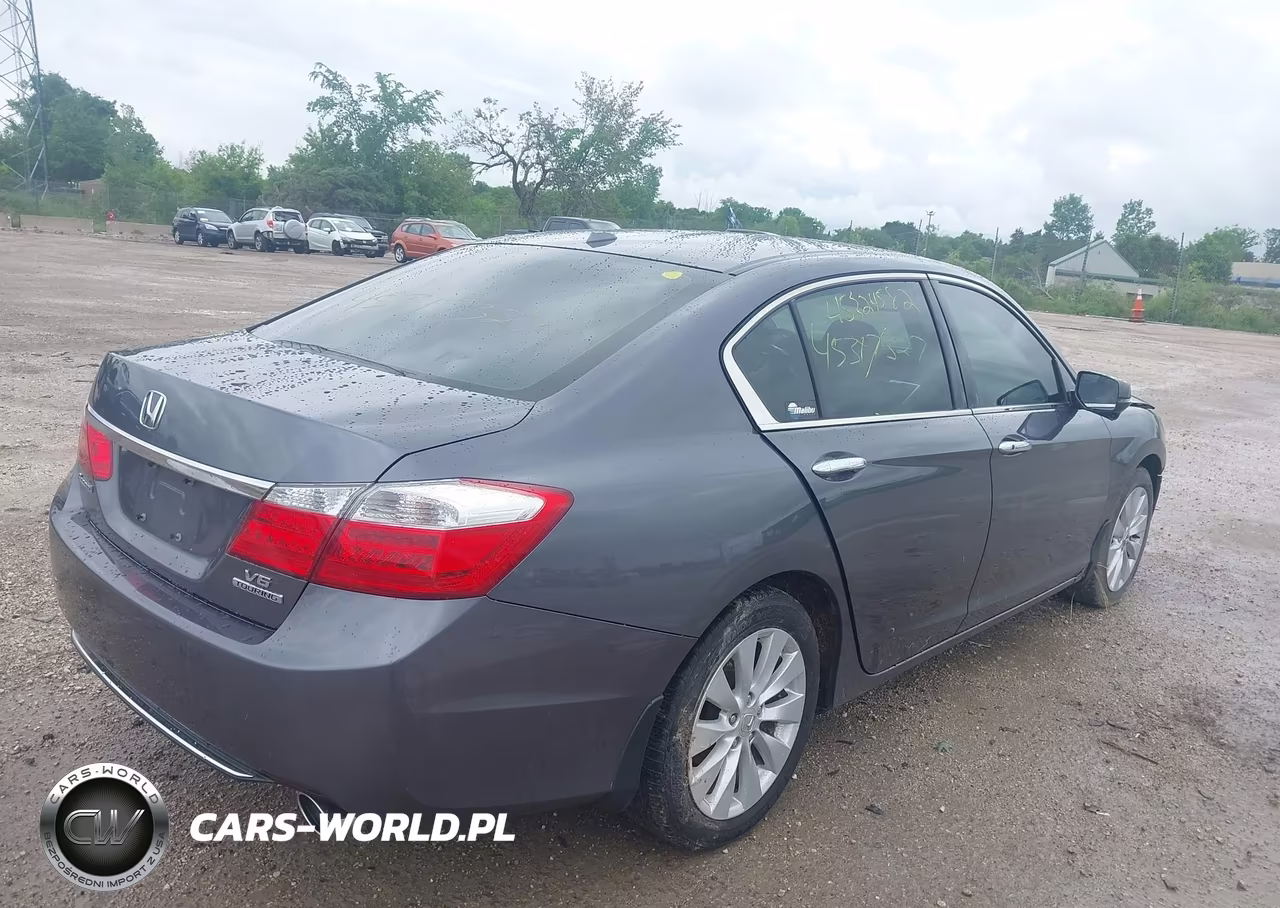 2013 Honda Accord Touring VIN:1HGCR3F97DA033301 - 4