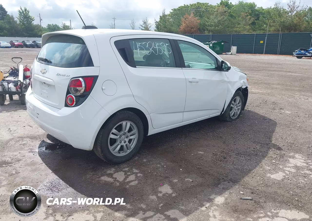 2015 Chevrolet Sonic Lt Auto VIN:1G1JC6SH5F4159396 - 4