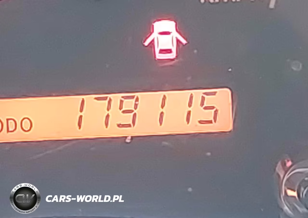 2010 Toyota Tundra Grade 5.7L V8 VIN:5TFDY5F19AX100050 - 15